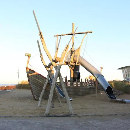 Mit Seeblick Und Schwimmbadnutzung In Cuxhaven