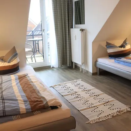 Mit Seeblick Und Schwimmbadnutzung In Holiday home *