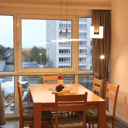 Mit Seeblick Und Schwimmbadnutzung In * Cuxhaven