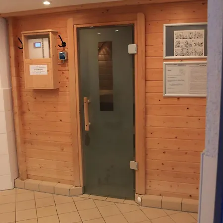 Mit Seeblick Und Schwimmbadnutzung In Holiday home