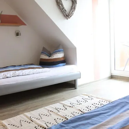 Dom wakacyjny Mit Seeblick Und Schwimmbadnutzung In Cuxhaven